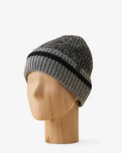 Cabin Toque