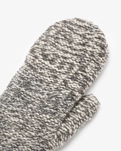 Chunky Cabin Mitten