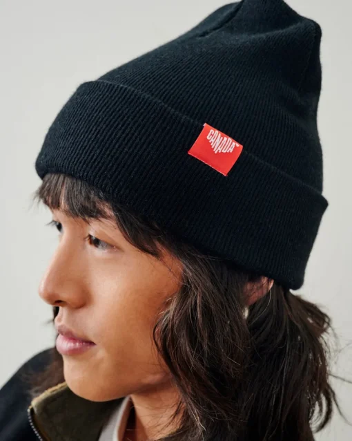 Destination Canada Toque