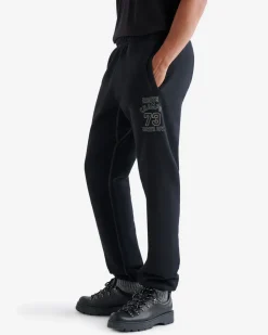 Hockey Relaxed Sweatpant