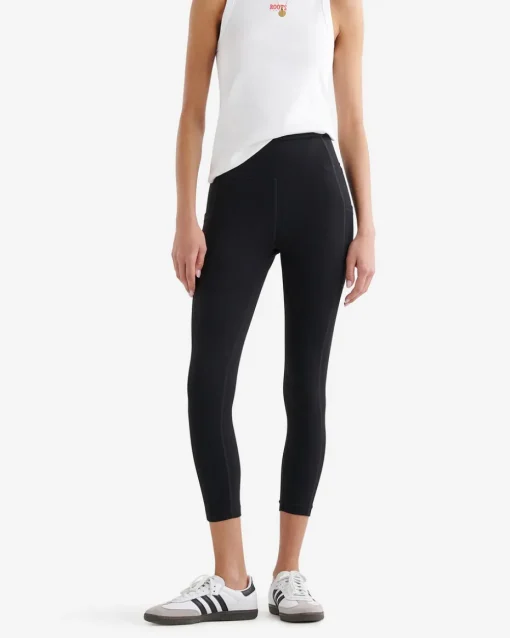 Restore Capri Pocket Legging